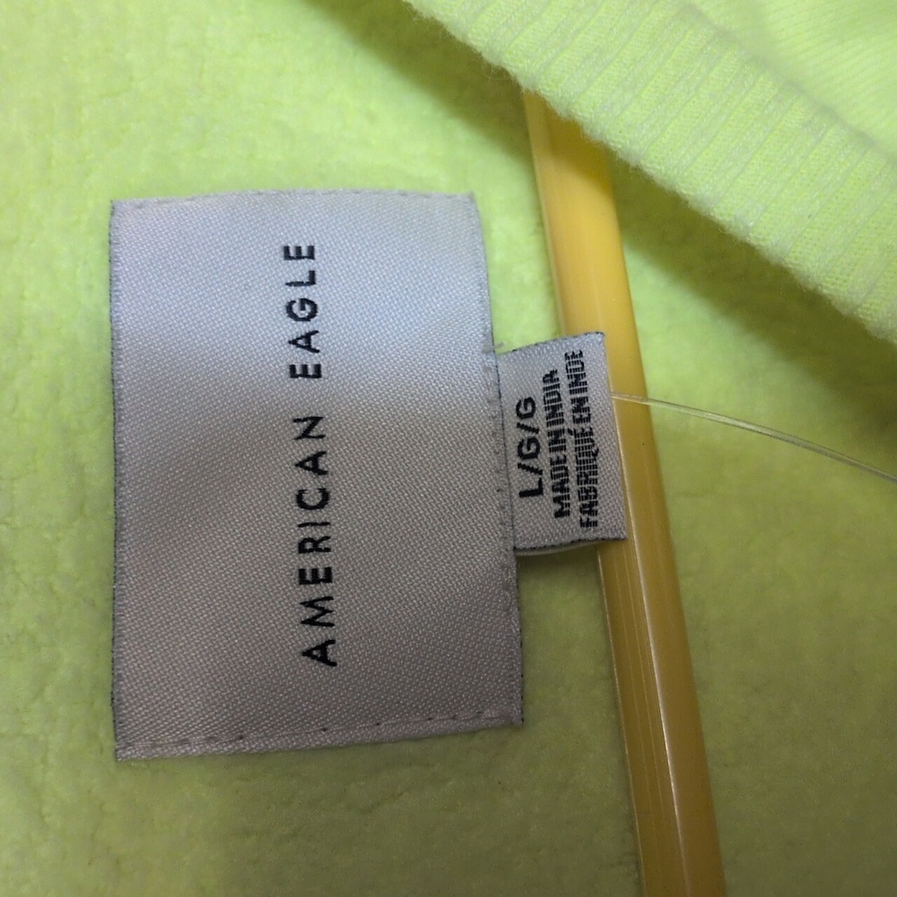 American Eagle Women's Super Soft Crew Neck Lime Sweatshirt, Large NWT - Picture 2 of 5